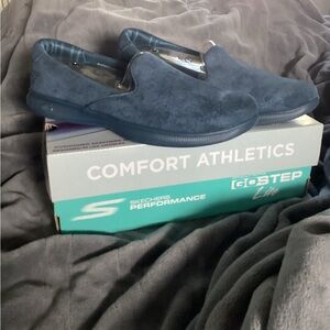 Skechers Performance Women’s Go Step Lite Navy Indulge Slip-ons, Size 9